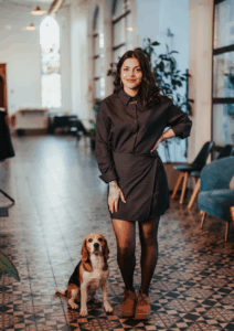 Justine et nana au Cowor-coeur de Frameries, coworking